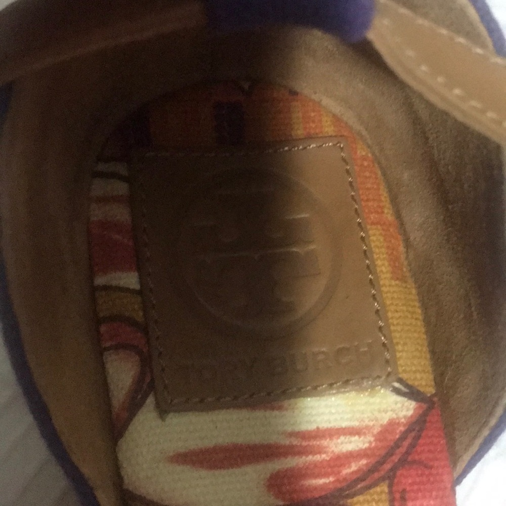 Shoes - Picture 3 of 4